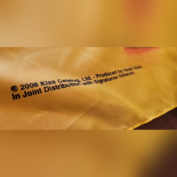 BAND ART | ✨️✨️KISS ✨️✨️Tapestry - Wall Hanging  Silk Scarf 2008 - Rock Legends - Picture 4 of 17